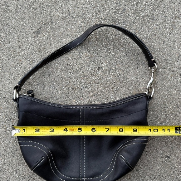 Vintage Coach Soho Leather Hobo Shoulder Bag Black Stitch Trim detail - Picture 2 of 5